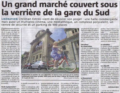 Un grand marché couvert sous la verrière de la gare du sud Un grand marché couvert sous la verrière de la gare du sud